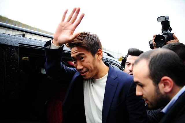 Sosyal medya Kagawa ile yıkıldı 16
