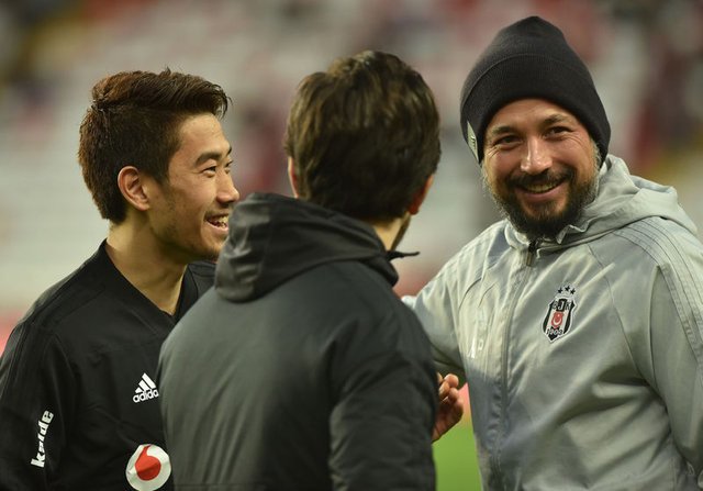 Sosyal medya Kagawa ile yıkıldı 18