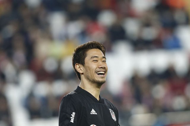 Sosyal medya Kagawa ile yıkıldı 28