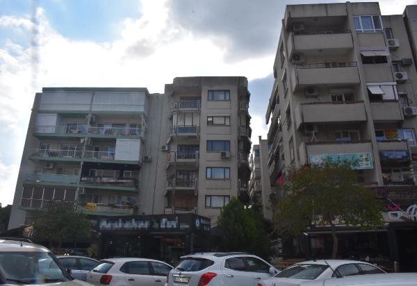 İzmir'in eğik apartmanları 3