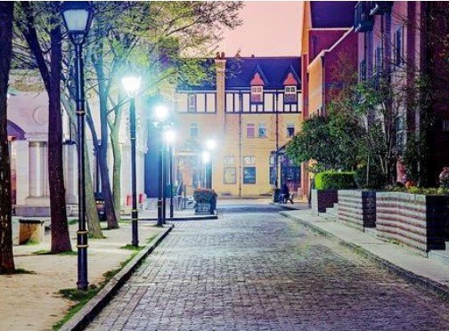 Sadece kadınların yaşadığı ilginç kasaba 13