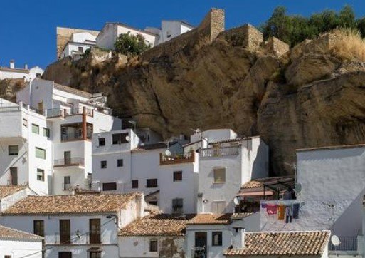 Sadece kadınların yaşadığı ilginç kasaba 28