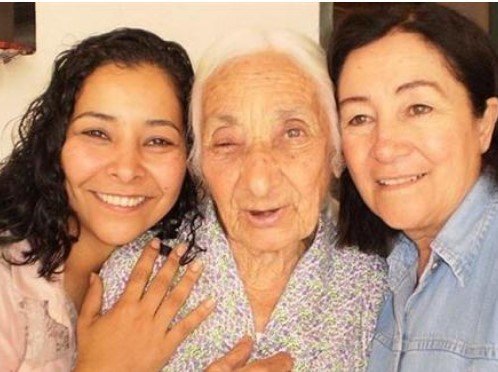 Sadece kadınların yaşadığı ilginç kasaba 7