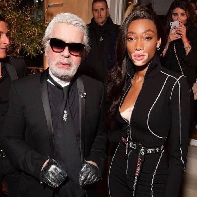 Karl Lagerfeld'in mirası kediye mi kalacak? 22