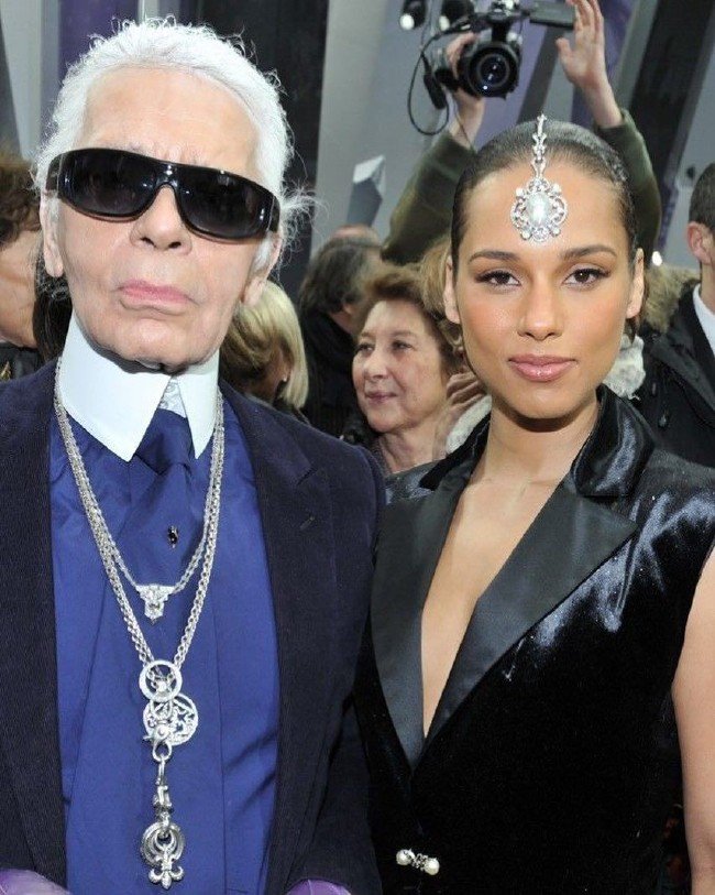 Karl Lagerfeld'in mirası kediye mi kalacak? 25