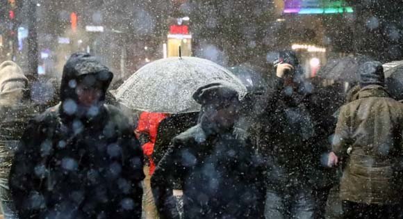 İstanbul beyaza büründü, Vali Yerlikaya uyardı! 12