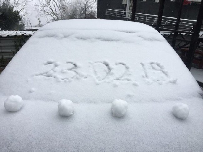 İstanbul beyaza büründü, Vali Yerlikaya uyardı! 2
