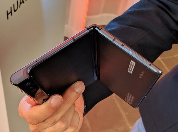 Huawei katlanabilir akıllı telefonu Mate X’i tanıttı 17