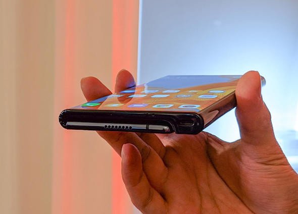 Huawei katlanabilir akıllı telefonu Mate X’i tanıttı 18
