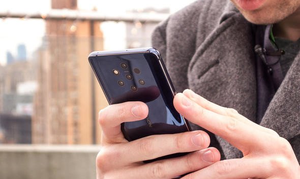 Huawei katlanabilir akıllı telefonu Mate X’i tanıttı 23