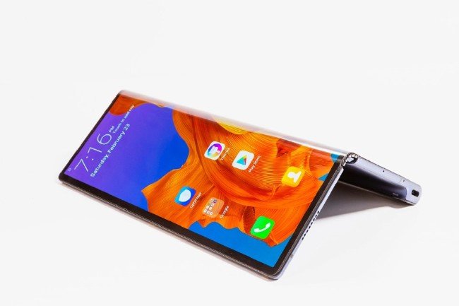 Huawei katlanabilir akıllı telefonu Mate X’i tanıttı 7