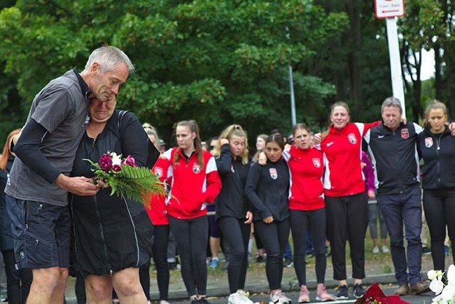 Yeni Zelanda'da acı paylaşılıyor 53