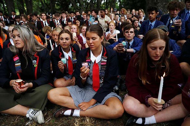 Yeni Zelanda'da acı paylaşılıyor 37