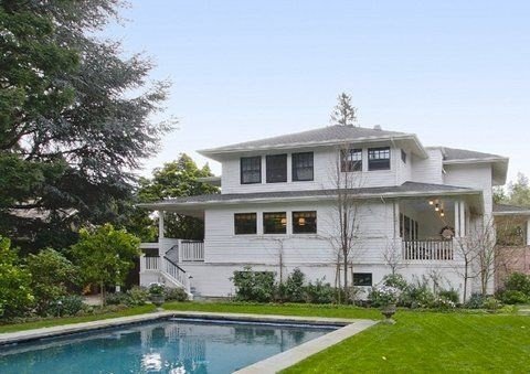 Zuckerberg'in çöpleriyle geçimini sağlıyor! Ayda 6 bin 800 TL gelir 3