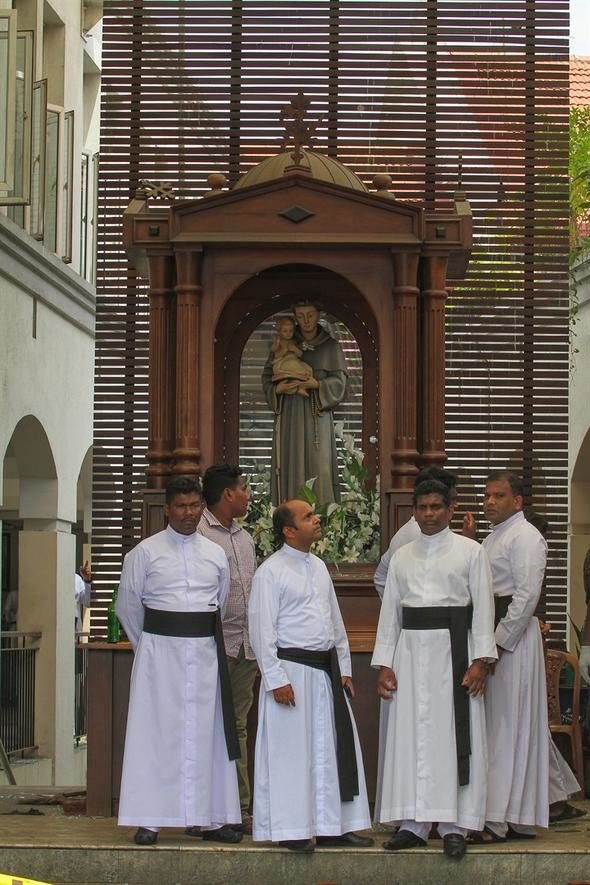 Sri Lanka'da terör dehşeti... 61