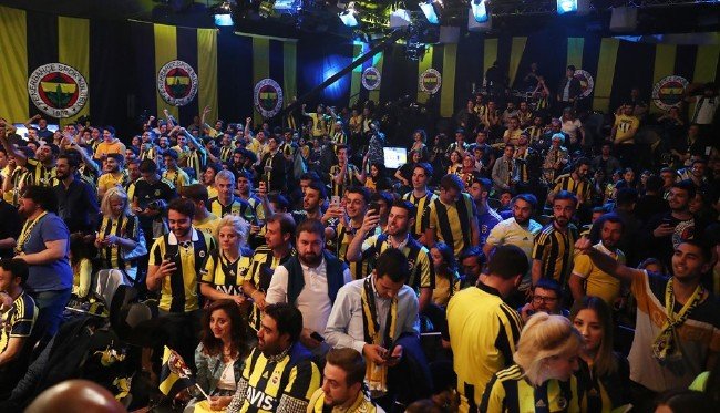 Fenerbahçe'ye 32 milyon lira bağış 10