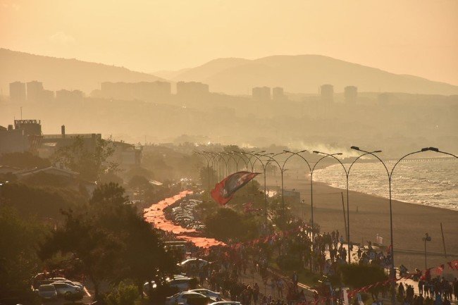 Samsun'da '1919' metrelik rekor bayrak yürüyüşü 11