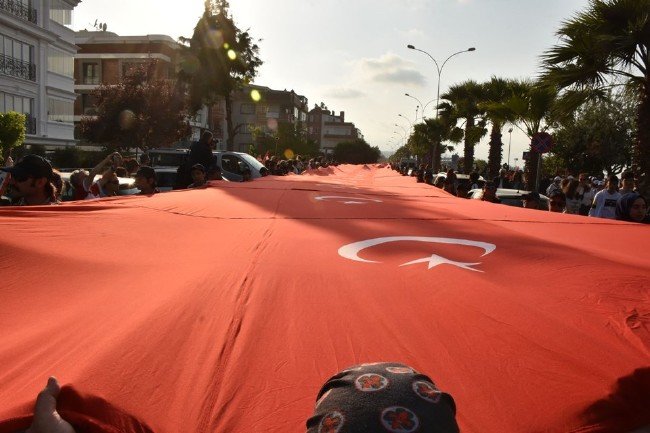 Samsun'da '1919' metrelik rekor bayrak yürüyüşü 4