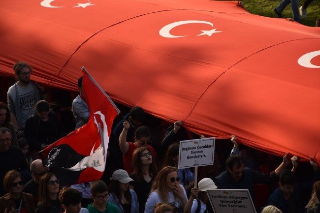 Samsun'da '1919' metrelik rekor bayrak yürüyüşü 9