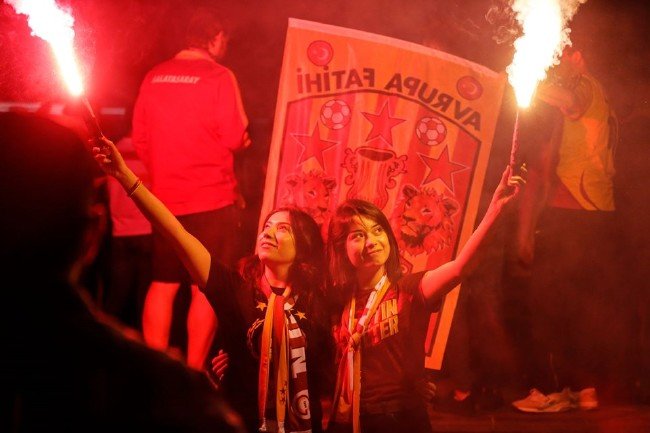 Taksim'de 'Sarı-Kırmızı' bayram 11