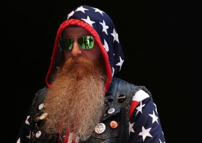 En ilginç sakal ve bıyıklar birbiriyle yarıştı 15