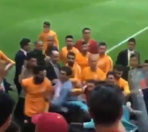 Fatih Terim'den Robinho'ya yumruklu tepki 17