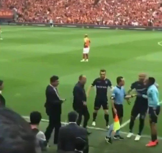 Fatih Terim'den Robinho'ya yumruklu tepki 4