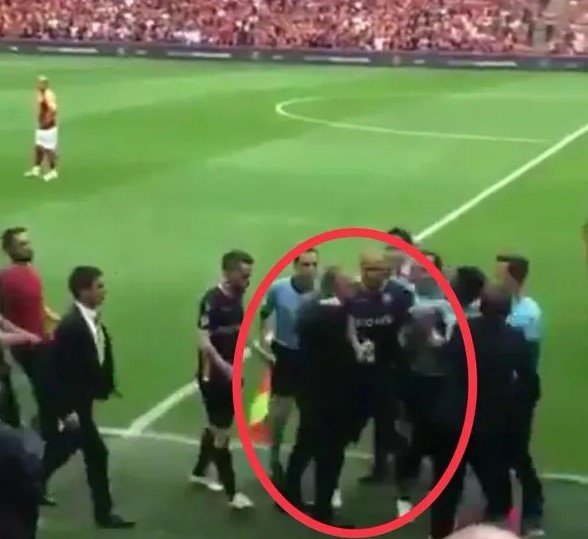 Fatih Terim'den Robinho'ya yumruklu tepki 5