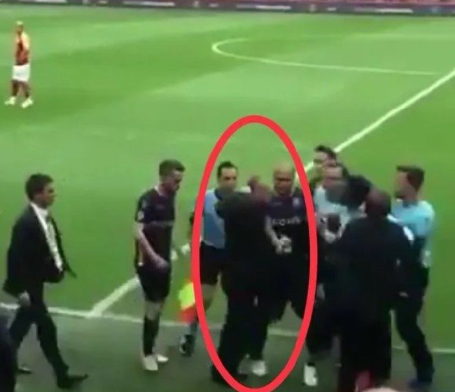 Fatih Terim'den Robinho'ya yumruklu tepki 7