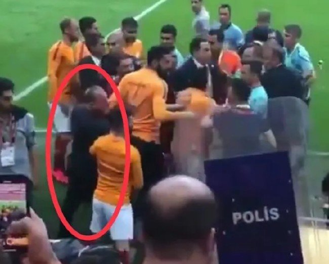 Fatih Terim'den Robinho'ya yumruklu tepki 8