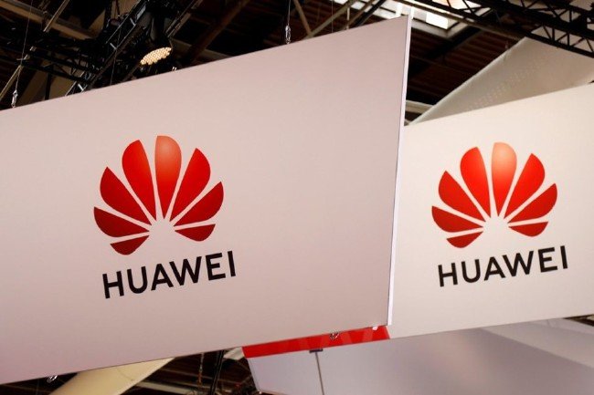 Huawei kendi göbeğini kendisi kesecek 1