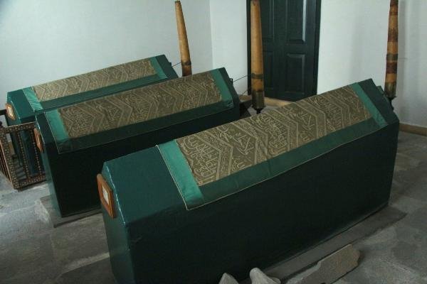 Dolmabahçe Sarayı'nda gizemli türbe 5