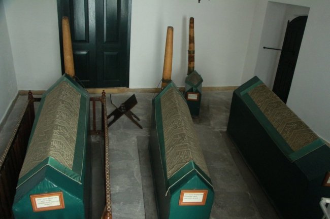 Dolmabahçe Sarayı'nda gizemli türbe 1