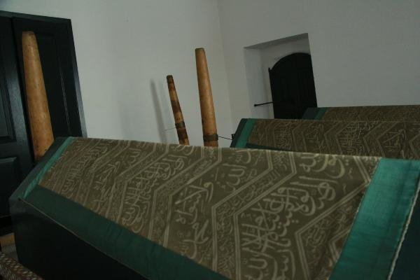 Dolmabahçe Sarayı'nda gizemli türbe 4