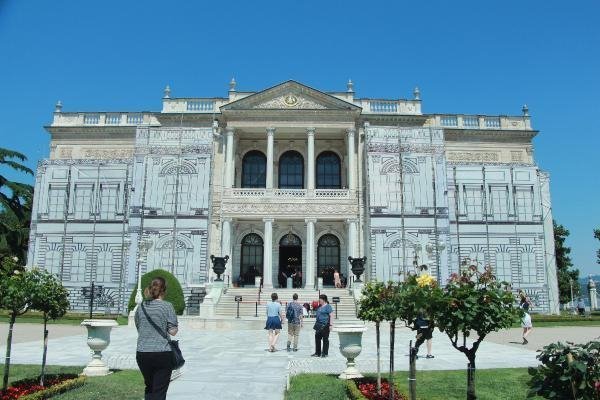 Dolmabahçe Sarayı'nda gizemli türbe 14