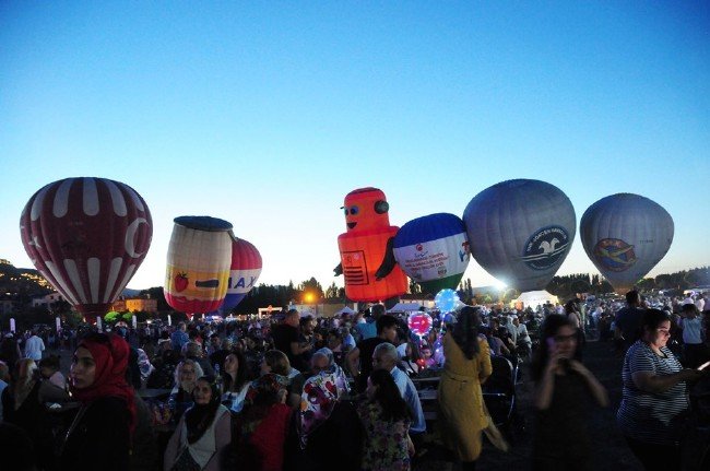 Kapadokya Balon Festivali'ne görkemli açılış 13