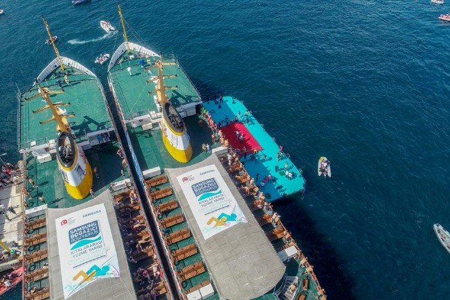 2 bin 400 kişi İstanbul Boğazı'nda yarıştı 1