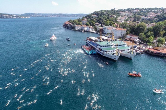 2 bin 400 kişi İstanbul Boğazı'nda yarıştı 6
