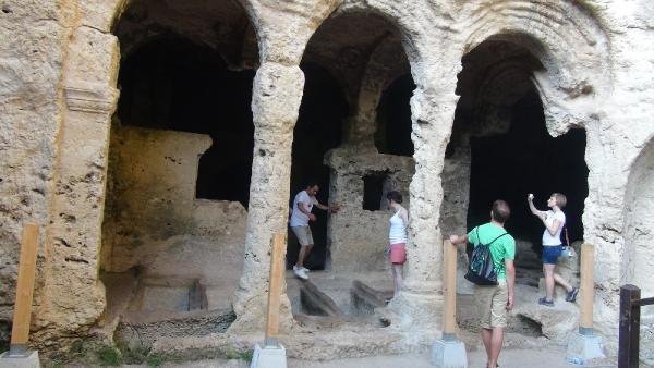 Titus Tüneli’ne ziyaretçi akını 14