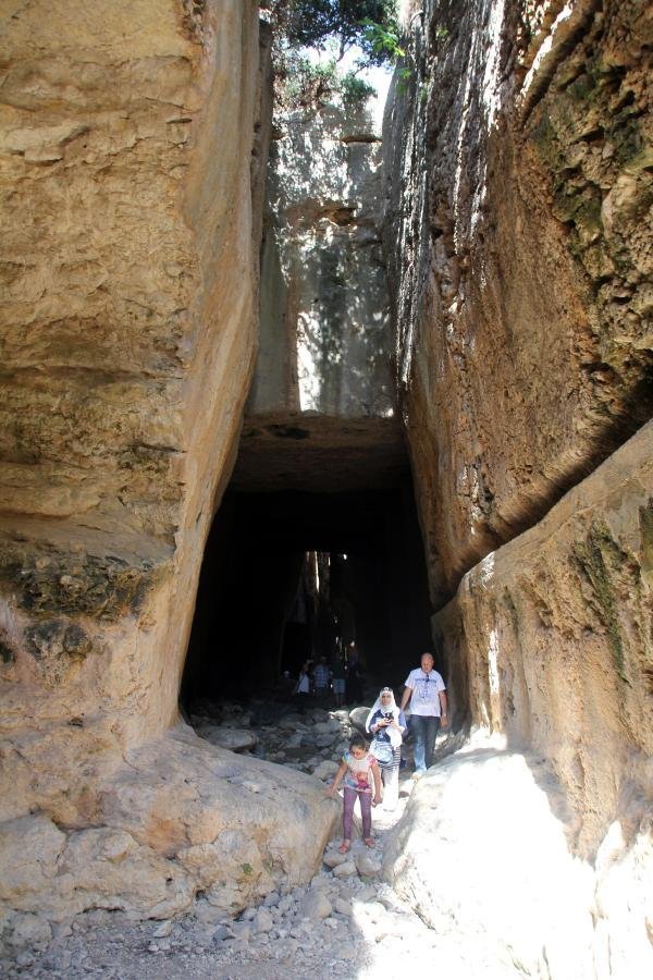 Titus Tüneli’ne ziyaretçi akını 13