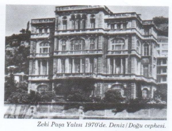 Boğaz'ın şato görünümlü yalısı satışta 14