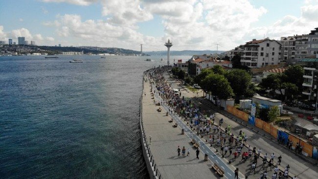 2 bin İstanbullu Üsküdar'da koştu 4