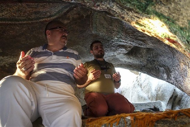 Hicretin mucizevi dağı 'Sevr' 2