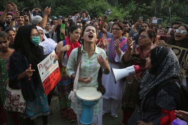 Yaktığı kıvılcım tüm dünyayı sardı: Greta Thunberg 4