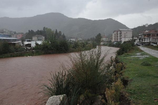 Karadeniz’in rengi değişti 9