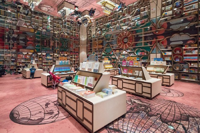 İçerisinden çıkmak istemeyeceğiniz büyüleyici kitapçılar 3