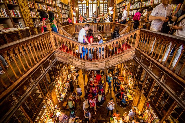 İçerisinden çıkmak istemeyeceğiniz büyüleyici kitapçılar 9