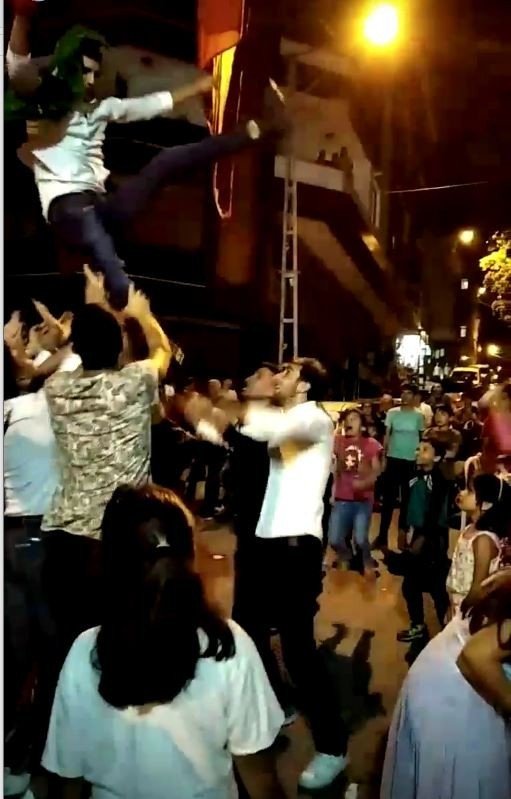 Asker uğurlayanlar ortalığı birbirine kattı 6