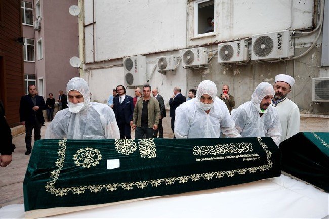 Siyanürle intihar eden 4 kardeşe veda 15