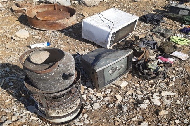 3 girişli mağarada mühimmat ele geçirildi 5